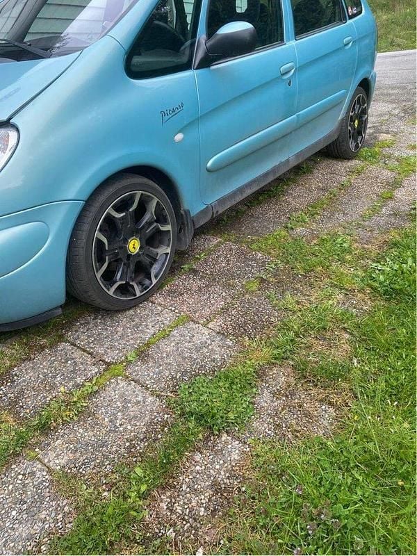 Blå Begagnad 2003 Citroën Xsara Picasso Minibuss | 17 500 kr (Marknadspris) - Bild 1/4