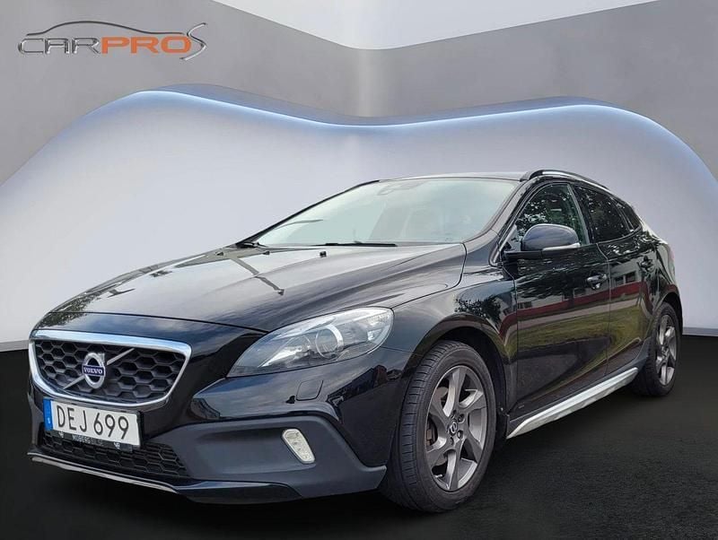 Svart Begagnad 2014 Volvo V40 CC Momentum Kombi | 124 900 kr (Marknadspris) - Bild 1/4