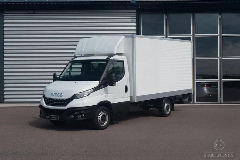 Vit Begagnad 2021 Iveco Daily Van | 339 000 kr (Marknadspris) - Bild 1/4
