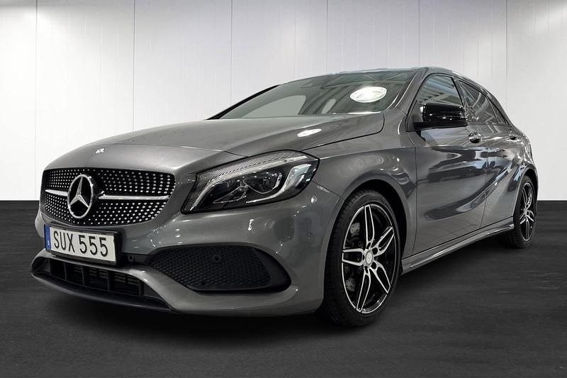Mörkgrå (grey) Begagnad 2016 Mercedes A220 Halvkombi | 239 900 kr - Bild 1/4