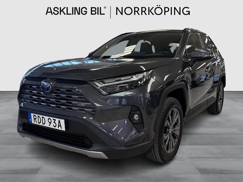 Mörkgrå (grå) Begagnad 2023 Toyota RAV4 Hybrid Executive SUV | 429 000 kr (Bra pris) - Bild 1/4