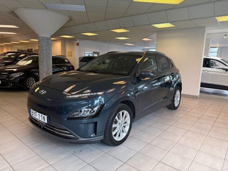 Blå Begagnad 2021 Hyundai Kona Essential SUV | 185 000 kr (Bra pris) - Bild 1/4