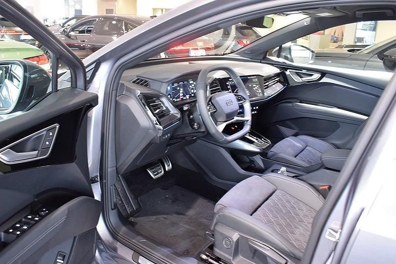 Ny Audi Q4 e-tron S-Line 210 kW (286 HK) 2026 Grå SUV