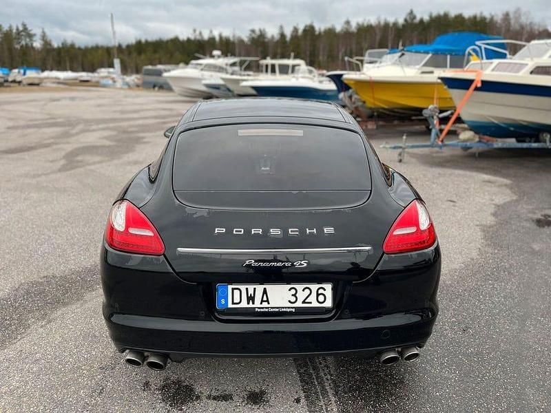 Begagnad Porsche Panamera 4S 400 HK (294 kW) 2012 Svart Sedan