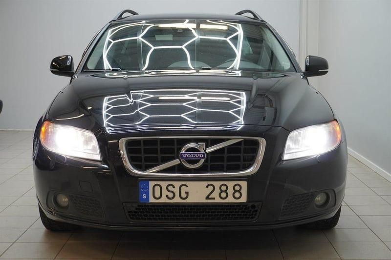 Begagnad Volvo V70 163 HK (119 kW) 2013 Svart Kombi