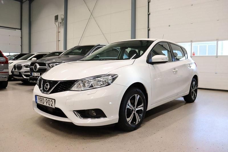 Vit Begagnad 2017 Nissan Pulsar Halvkombi | 104 900 kr (Marknadspris) - Bild 1/4