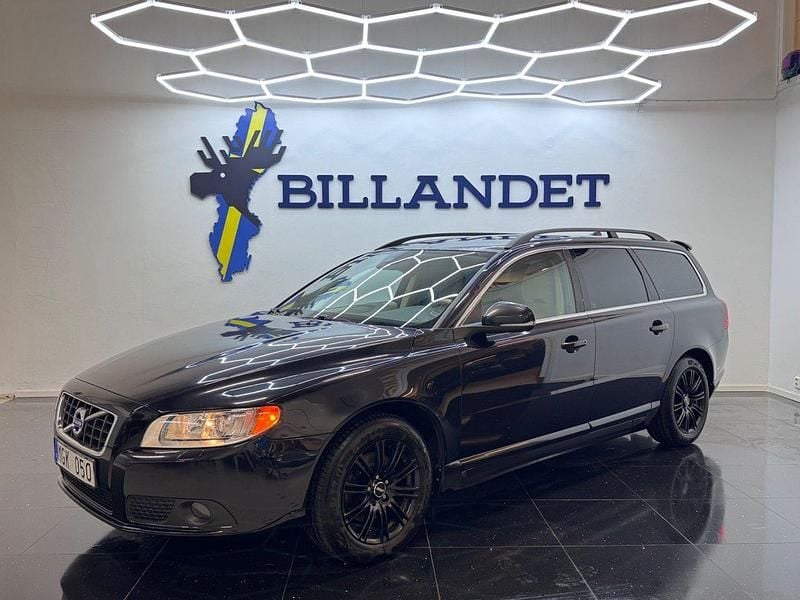 Svart Begagnad 2011 Volvo V70 Momentum Kombi | 89 900 kr (Marknadspris) - Bild 1/4
