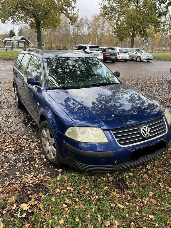 Begagnad 2004 VW Passat Trendline Kombi | 5 000 kr (Superpris) - Bild 1/4