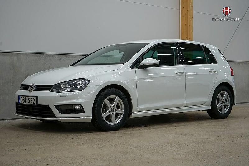 Begagnad VW Golf VII Style 110 HK (80 kW) 2016 Vit Halvkombi