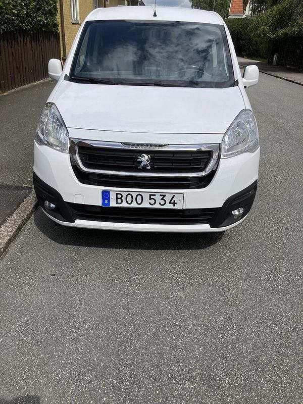 Begagnad 2018 Peugeot Partner Minibuss | 75 000 kr (Marknadspris) - Bild 1/4