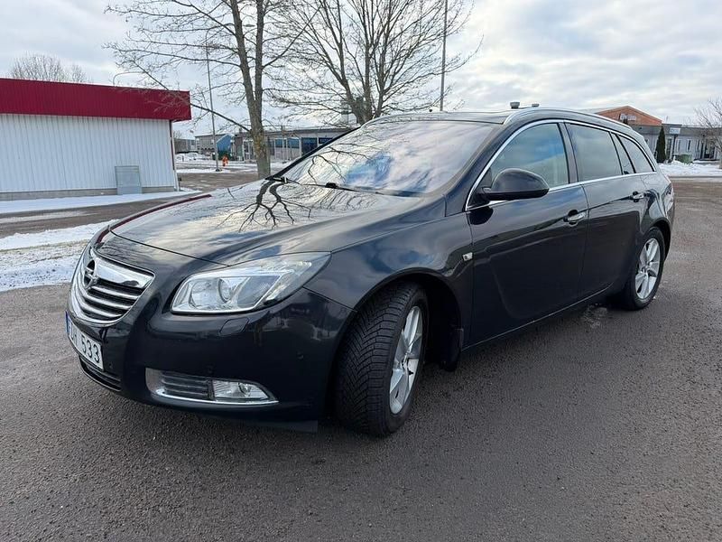 Begagnad 2011 Opel Insignia Kombi | 55 000 kr (Marknadspris) - Bild 1/4