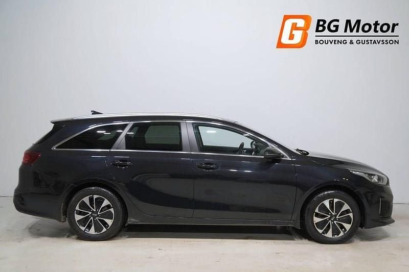 Begagnad Kia Ceed Sportswagon 141 HK (103 kW) 2021 Svart Kombi