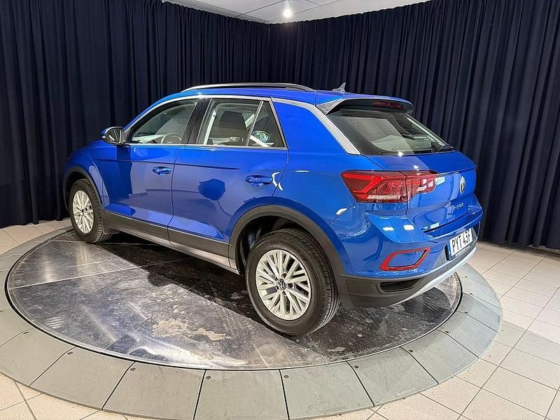 Begagnad VW T-Roc 110 HK (80 kW) 2022 Blå metallic SUV