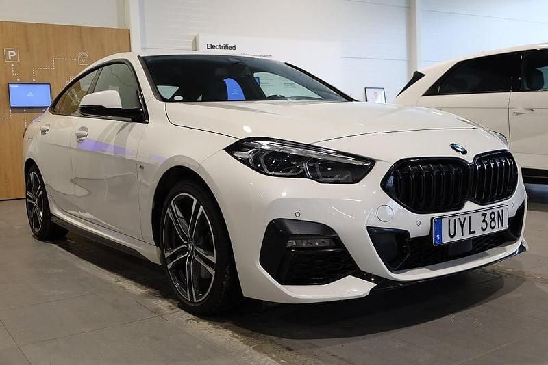 Begagnad BMW 218 M Sport 136 HK (100 kW) 2021 Vit (alpinwhite 3) Sportkupé