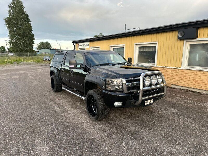 Svart Begagnad 2010 Chevrolet Silverado Van | 209 900 kr - Bild 1/4