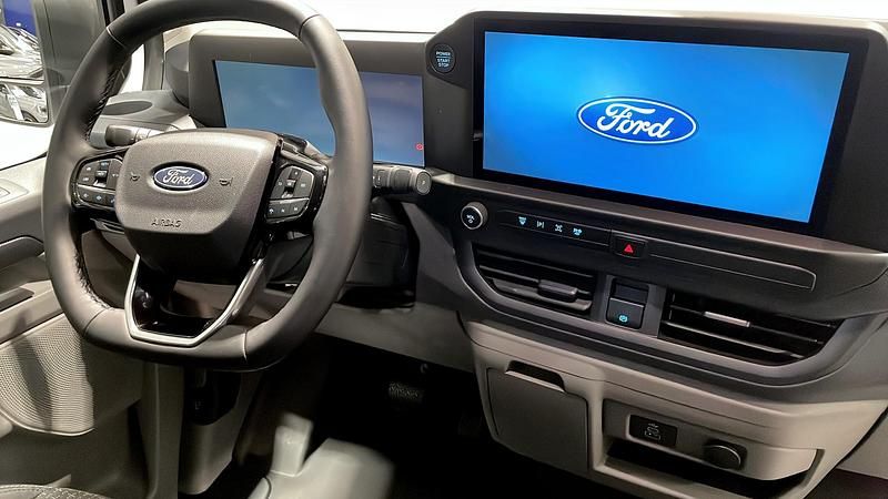 Ny Ford Transit Custom Trend 233 HK (171 kW) 2025 Frozen white