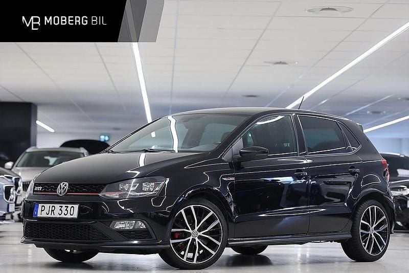 Svart Begagnad 2017 VW Polo GTI Halvkombi | 139 900 kr (Marknadspris) - Bild 1/2