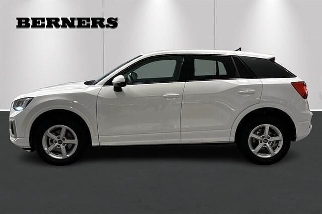 Begagnad Audi Q2 Advanced Plus 151 HK (111 kW) 2024 Vit SUV