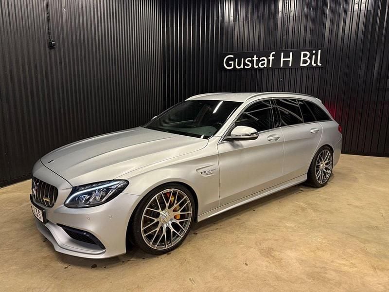 Silver Begagnad 2017 Mercedes C63 AMG AMG Kombi | 539 700 kr (Marknadspris) - Bild 1/4