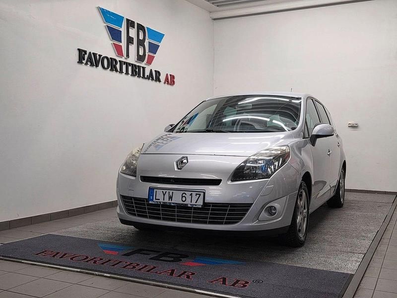 Silver Begagnad 2011 Renault Grand Scénic III Minibuss | 29 900 kr (Bra pris) - Bild 1/4