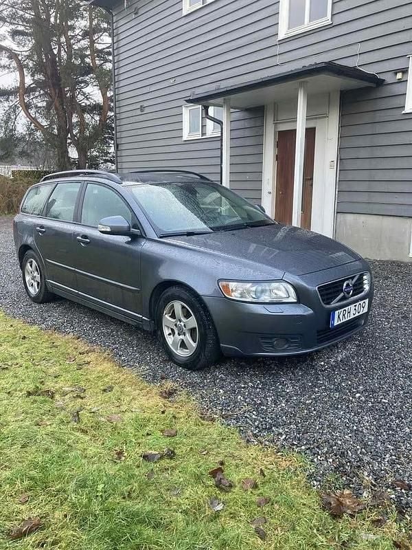 Begagnad 2011 Volvo V50 Kombi | 45 000 kr (Marknadspris) - Bild 1/4