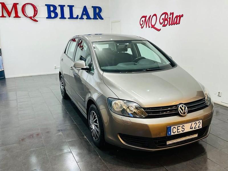 Begagnad VW Golf Plus Cross 105 HK (77 kW) 2013 Brun Minibuss