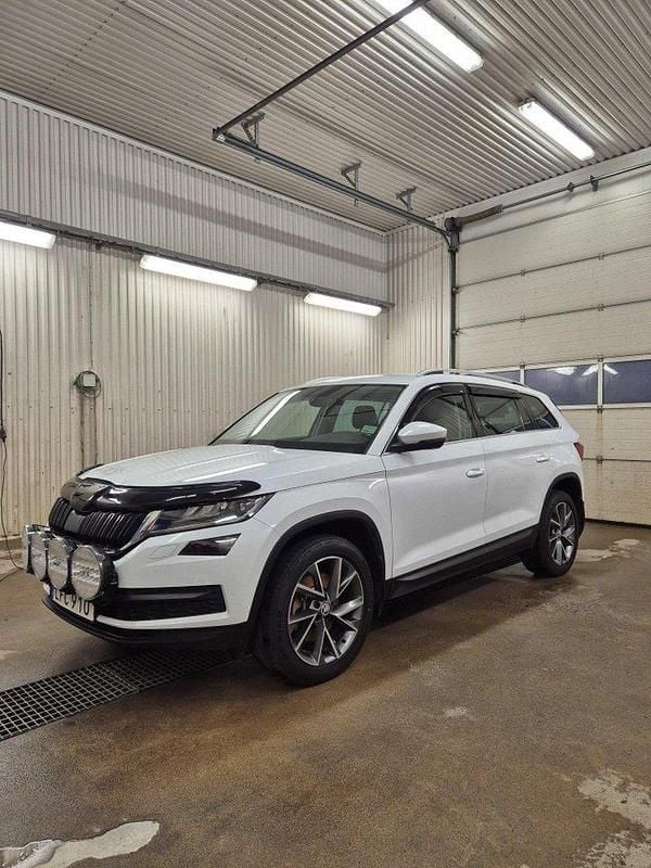 Vit Begagnad 2019 Skoda Kodiaq Business Line SUV | 265 000 kr (Bra pris) - Bild 1/4