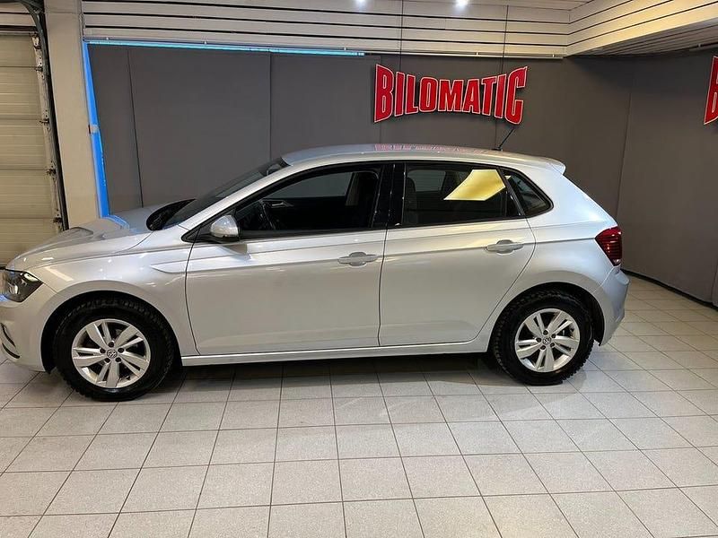 Begagnad VW Polo Comfortline 95 HK (69 kW) 2020 Silver Halvkombi