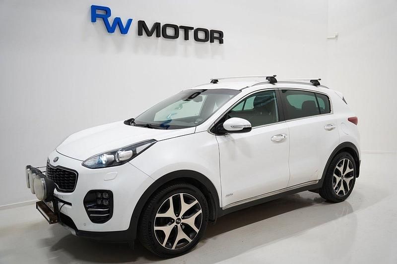 Vit Begagnad 2017 Kia Sportage GT-Line SUV | 174 700 kr (Marknadspris) - Bild 1/4