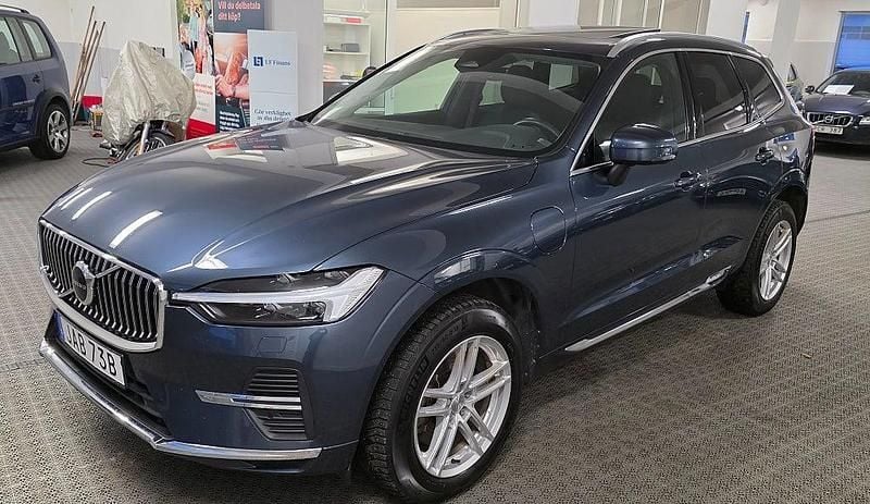 Begagnad Volvo XC60 Core 350 HK (257 kW) 2022 Mörkblå SUV
