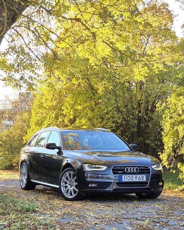 Grå Begagnad 2013 Audi A4 Sport Kombi | 130 000 kr (Dyr) - Bild 1/4