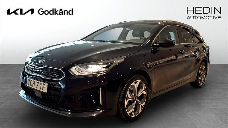 Svart Begagnad 2020 Kia Ceed Advance Halvkombi | 234 900 kr (Marknadspris) - Bild 1/4