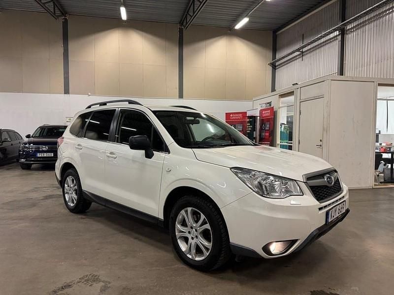 Begagnad Subaru Forester 147 HK (108 kW) 2015 Vit SUV