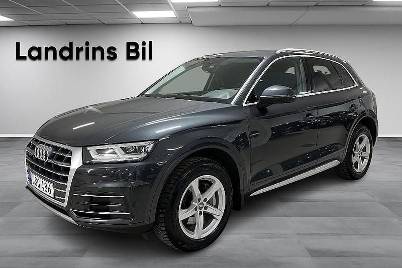 Grå Begagnad 2017 Audi Q5 SUV | 229 900 kr (Marknadspris) - Bild 1/4