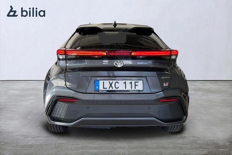 Begagnad Toyota C-HR Comfort 200 HK (147 kW) 2024 Grå SUV