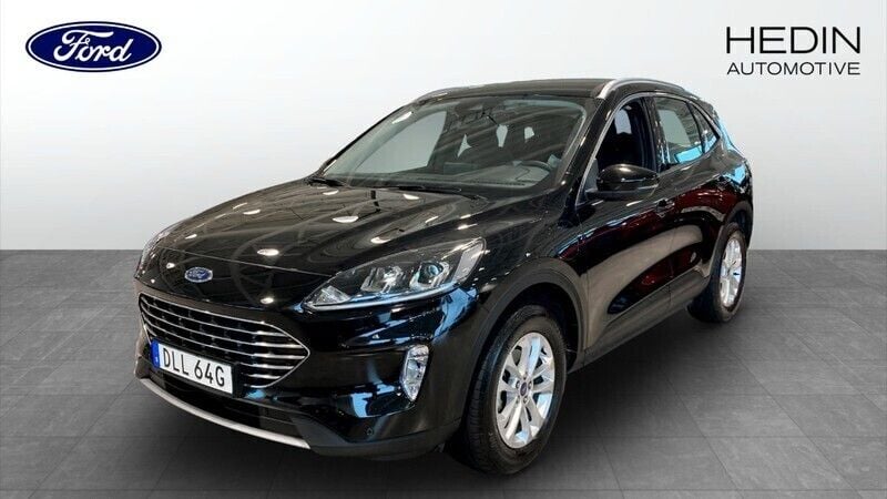 Svart (black) Begagnad 2022 Ford Kuga Titanium SUV | 244 900 kr (Bra pris) - Bild 1/4