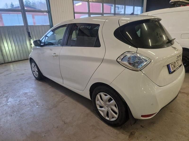 Begagnad Renault Zoe 80 kW (109 HK) 2019 Vit Halvkombi