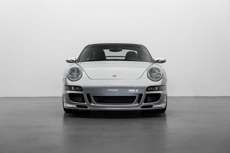 Begagnad Porsche 911 Carrera S 355 HK (261 kW) 2007 Silver Sportkupé