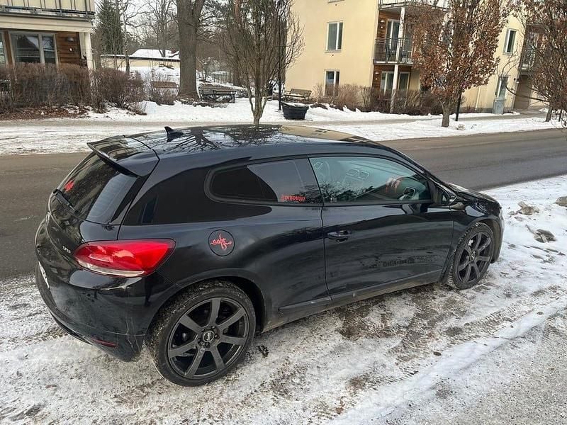 Begagnad VW Scirocco 200 HK (147 kW) 2009