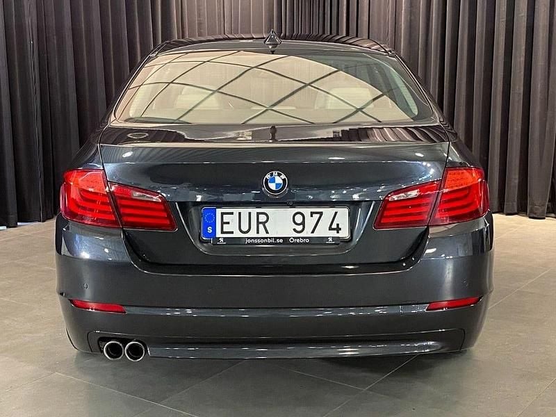 Begagnad BMW 523 204 HK (150 kW) 2010 Grå Sedan