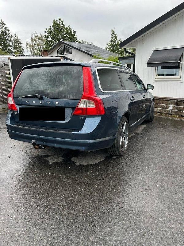 Blå Begagnad 2008 Volvo V70 Summum Kombi | 39 000 kr (Marknadspris) - Bild 1/2