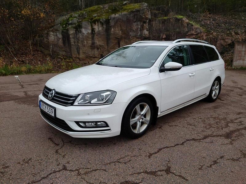 Vit Begagnad 2013 VW Passat GT Kombi | 65 000 kr (Marknadspris) - Bild 1/4