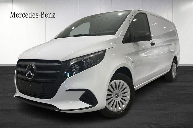 Vit (white) Ny 2024 Mercedes Vito Minibuss | 462 250 kr (Marknadspris) - Bild 1/4
