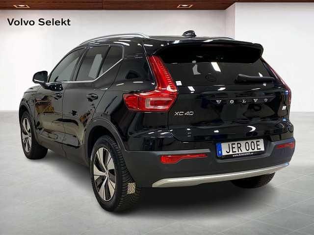 Begagnad Volvo XC40 210 HK (154 kW) 2023 Svart SUV