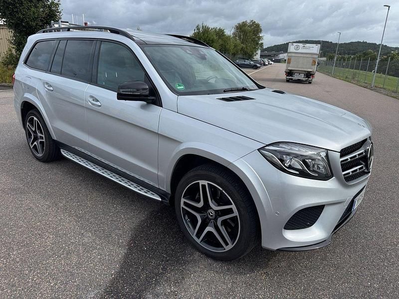 Silver Begagnad 2018 Mercedes GLS350 AMG line SUV | 339 000 kr (Bra pris) - Bild 1/4