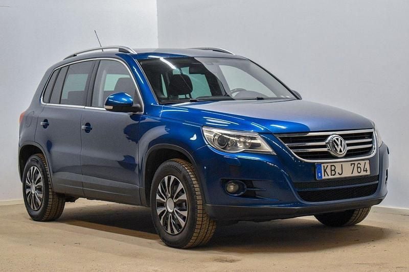 Blå Begagnad 2009 VW Tiguan SUV | 74 900 kr (Marknadspris) - Bild 1/4