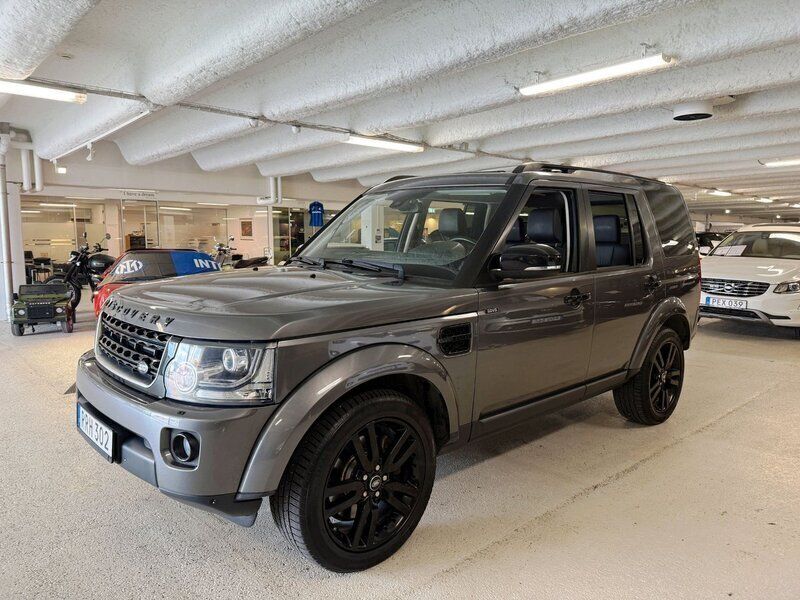 Grå (corris grey metallic) Begagnad 2016 Land Rover Discovery 4 SUV | 249 900 kr (Superpris) - Bild 1/4