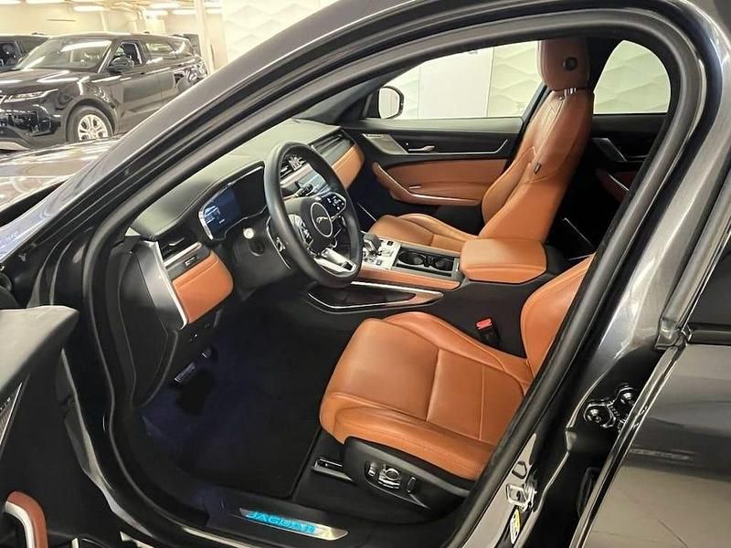 Begagnad Jaguar F-Pace 404 HK (297 kW) 2024 Carpathian grey metallic (premiumlack) SUV