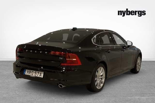 Begagnad Volvo S90 Momentum 192 HK (141 kW) 2019 Svart Sedan