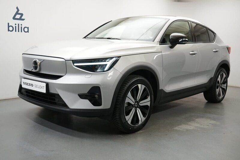 Silver Begagnad 2022 Volvo EC40 Plus SUV | 399 900 kr (Superpris) - Bild 1/2